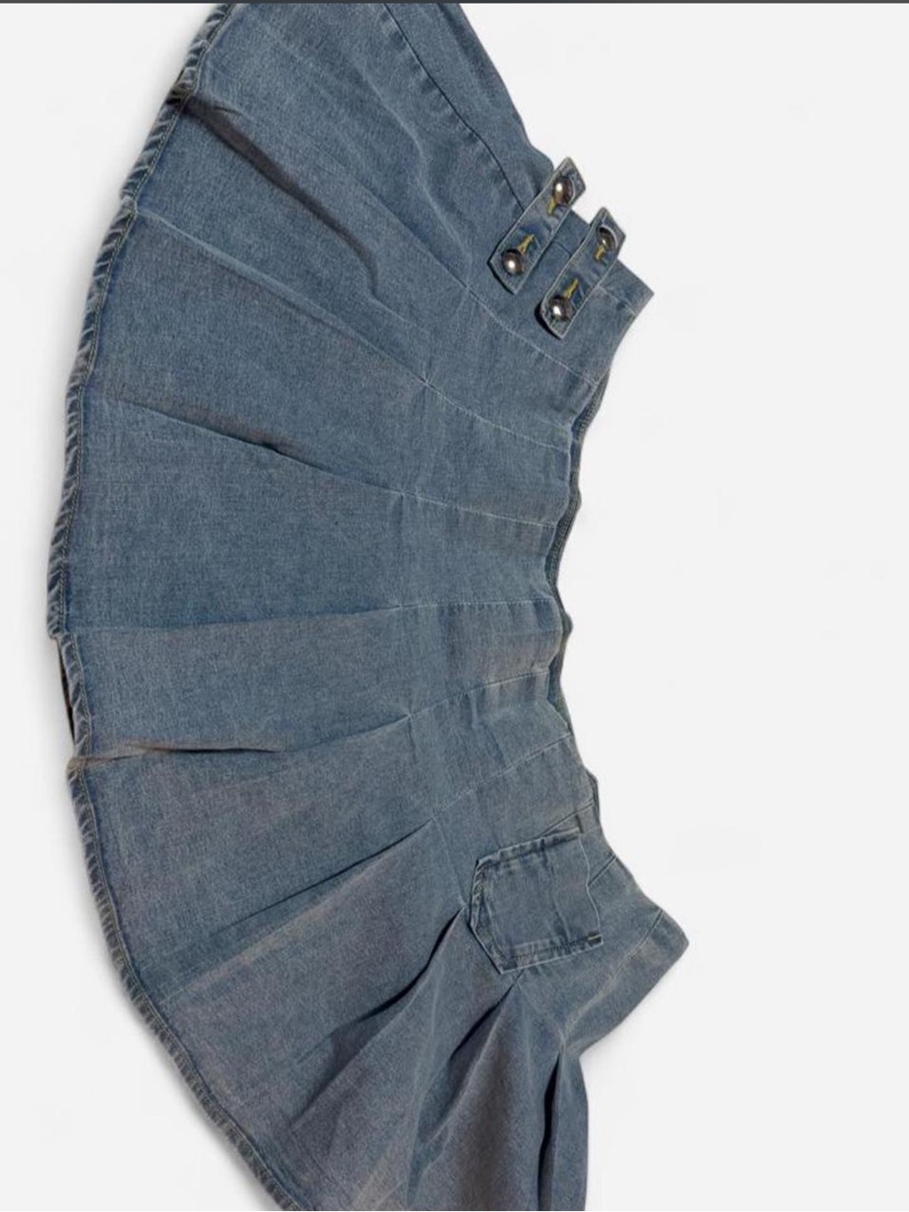 Finesse Pleated Denim Mini Skirt in Blue